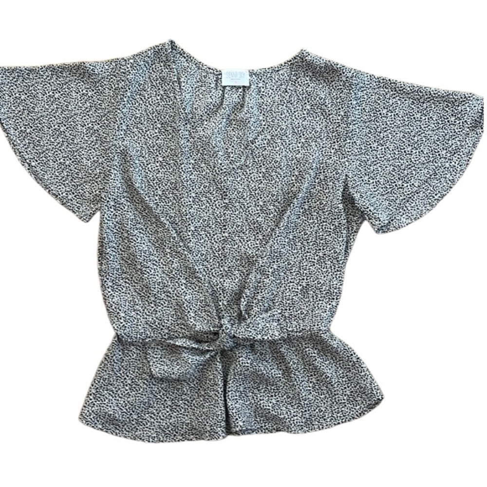 WOMENS SHORT SLEEVE BLACK AND WHITE BLOUSE TIE AT WAIST VNECK SMALL SHORT SLEEVE